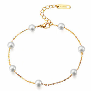 Elegant Pearls Bracelet, 18k Gold Plated Steel in Gold