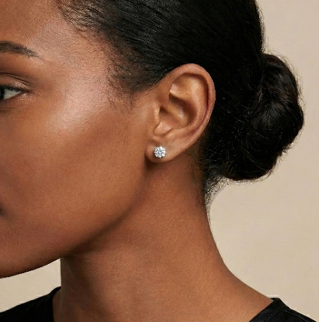 Round Cubic Zirconia Stone Stud Earrings, in Silver